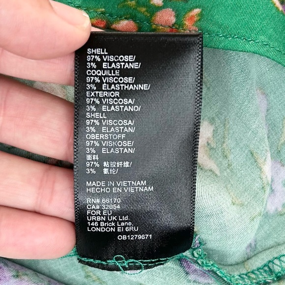 Urban Outfitters Cassie Cutout Romper - Picture 13 of 16